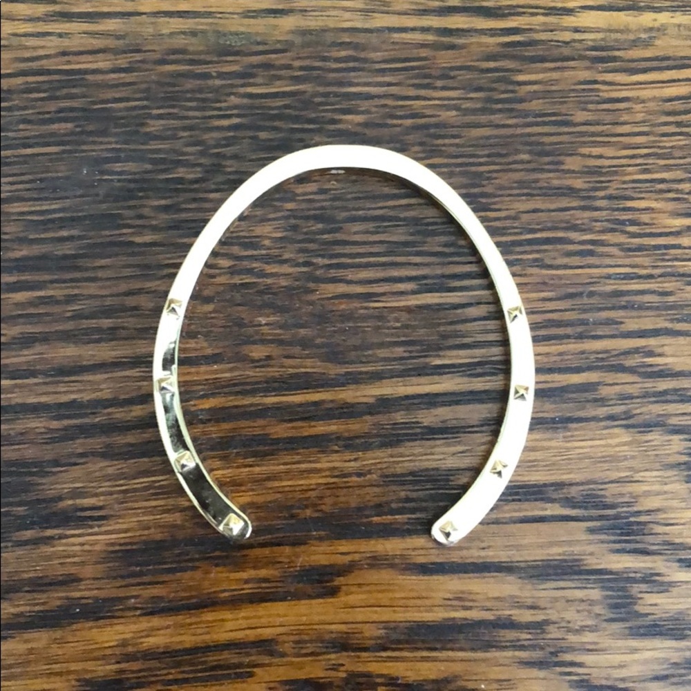 House of Harlow horse shoe bracelet